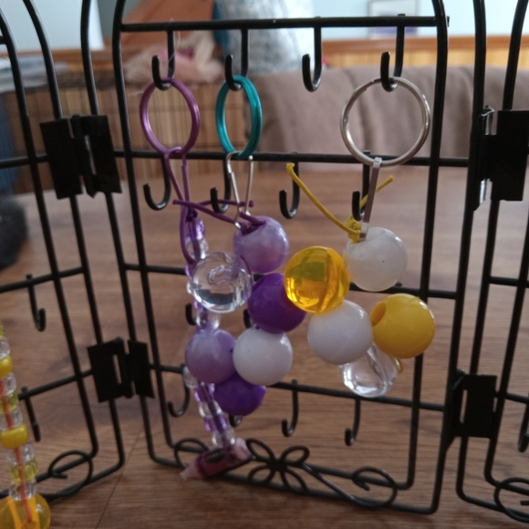 Beaded keychains,  planet Fitness colors - Picture 3 of 5